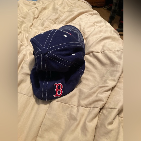 Genuine merchandise Red Sox hat - Picture 4 of 4